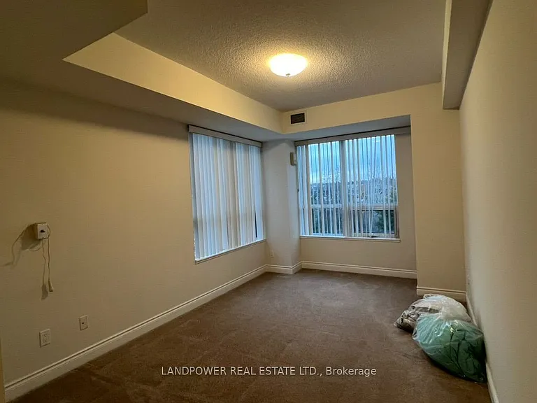 11211 Yonge St #A-306 — Photo 17