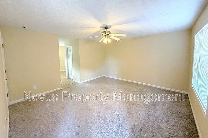 2 bed, 2.5 bath, $1,250 — Photo 3