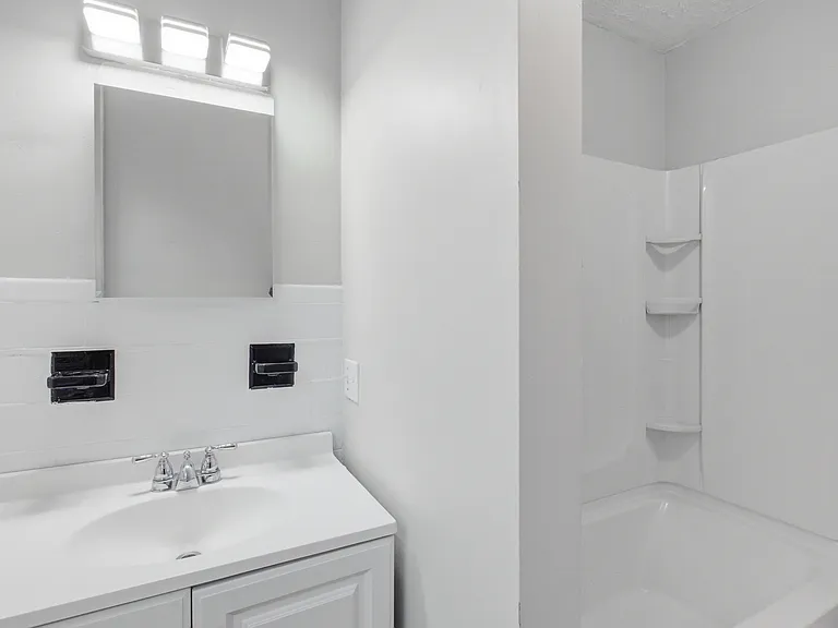 35 Oakland St #1 — Photo 22