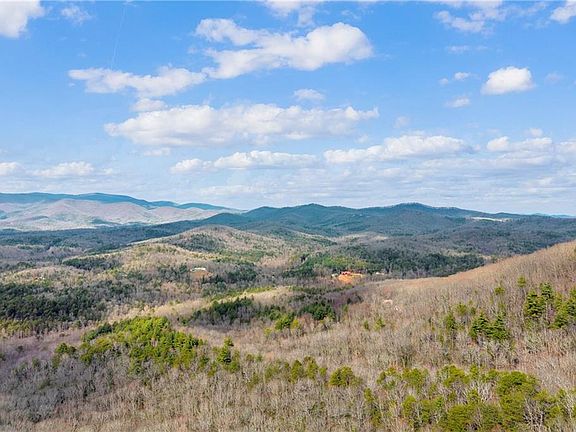 4th image of 225 Smallwood Rd