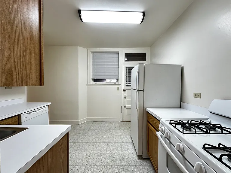 2633 W Ainslie St #3 — Photo 7