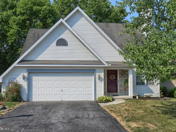 629 Stover Ct, Hummelstown, PA 17036