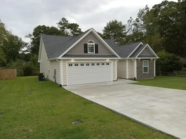 1023 Meares St., Calabash, NC 28467