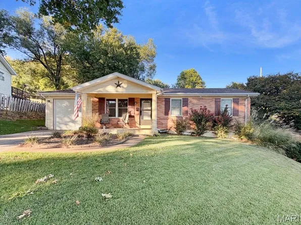 121 N 18th St, Louisiana, MO 63353