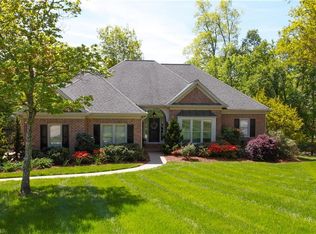 1607 Deercroft Ct, Greensboro, NC 27407