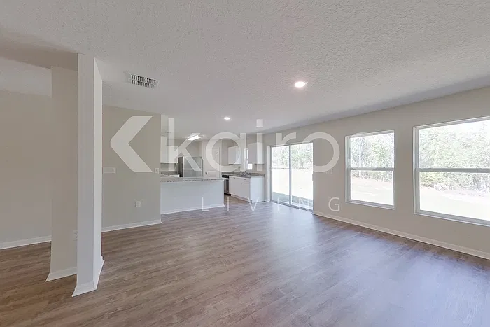 4 bed, 2.0 bath, 1650 sqft, $1,795 — Photo 2