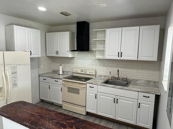 5th image of 2850 NW 175th St