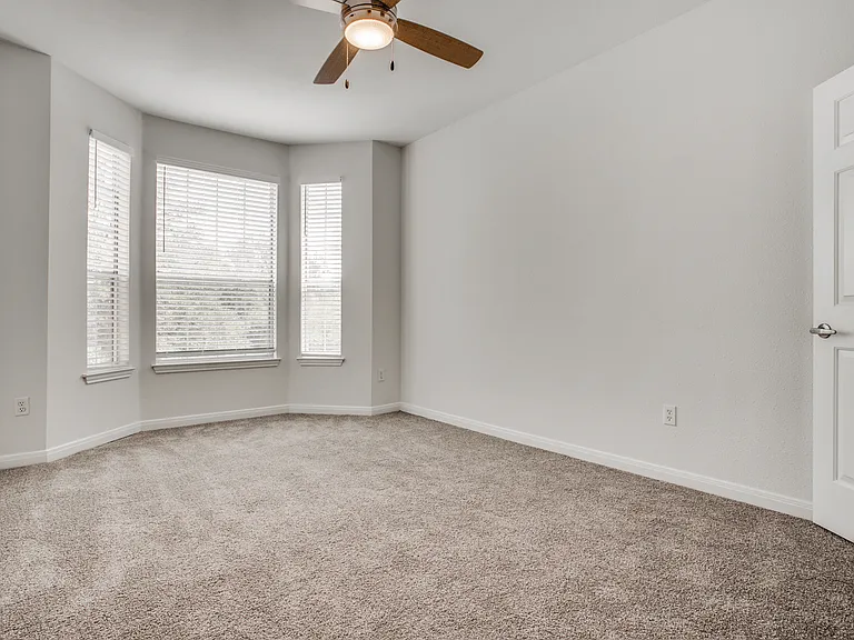 The Estate on Quarry Lake Apartment Homes — Photo 50