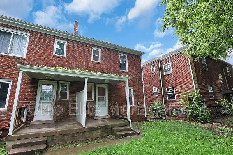 2 bed, 1.0 bath, $1,120 — Photo 3