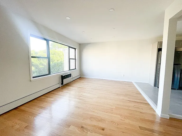 25-34 23rd St #3 — Photo 5