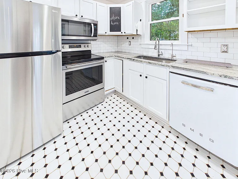 418 S 8th St — Photo 28