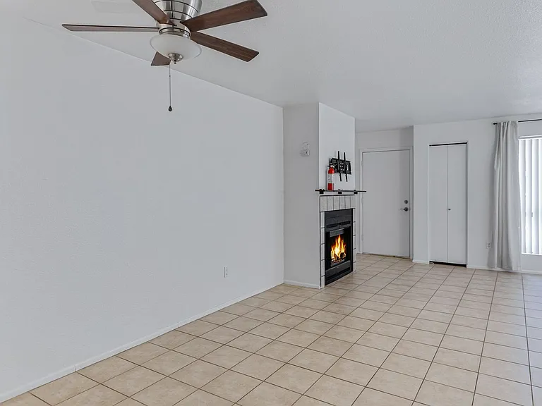 11640 N 51st Ave #143 — Photo 7