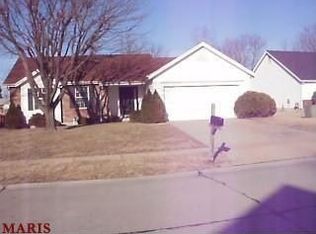 2933 Sherwood Dr, Florissant, MO