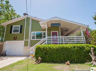 2926 Westview Dr, Canyon Lake, TX 78133
