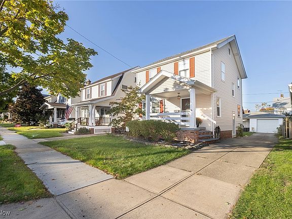 3rd image of 2076 Elmwood Ave