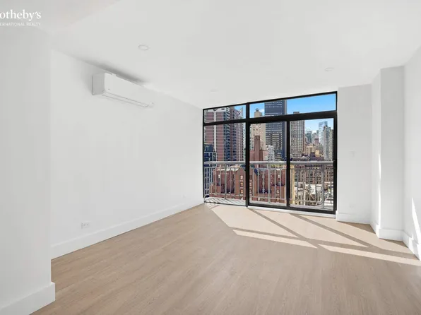 224 East 52nd Street image 15 of 23