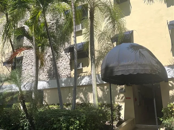 427 Santander Ave APT 101, Coral Gables, FL 33134