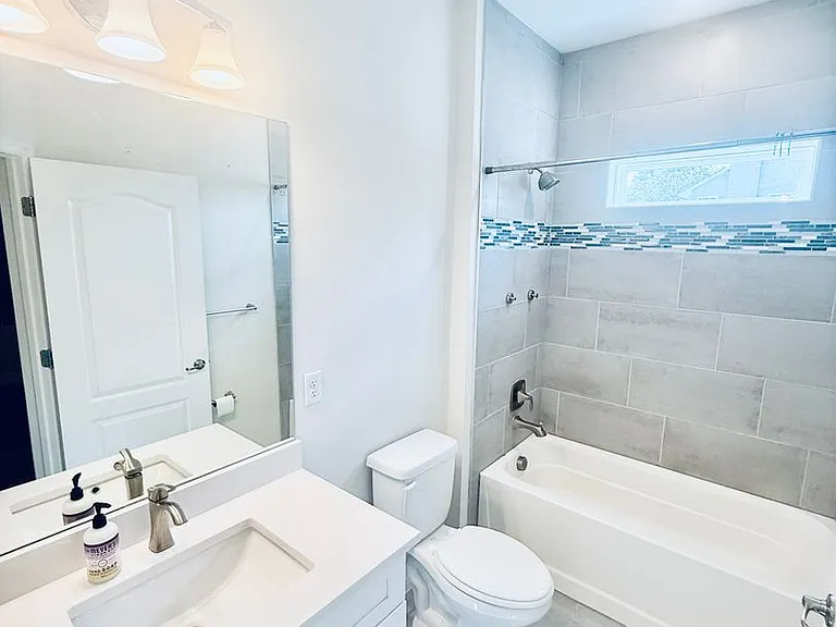 614 Lynbrook St NW — Photo 24
