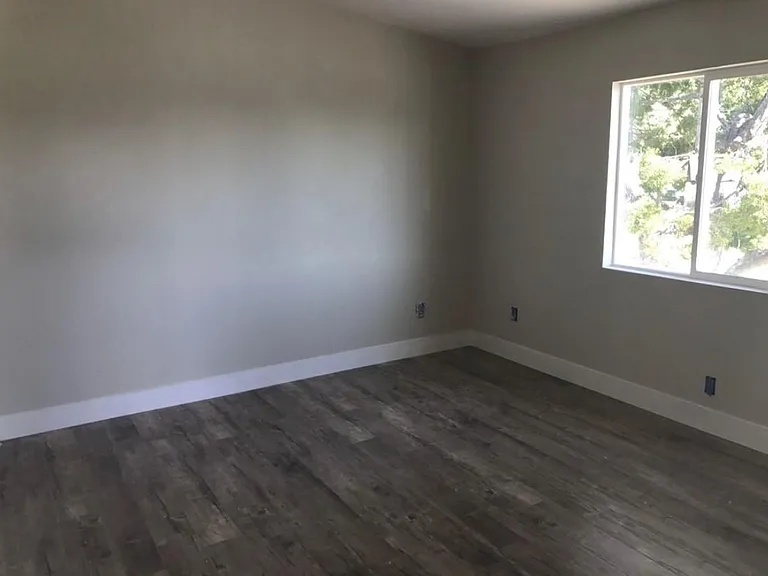 3693 Valley St — Photo 7