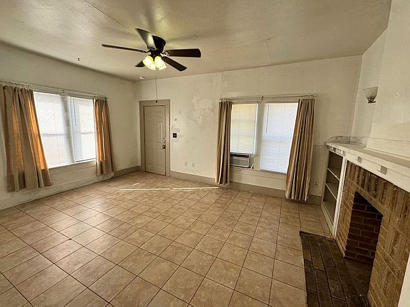 2nd image of 2104 Avenue A