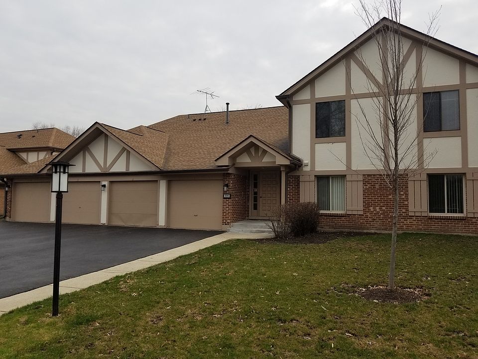 1st image of 936 Surrey Dr APT 1B