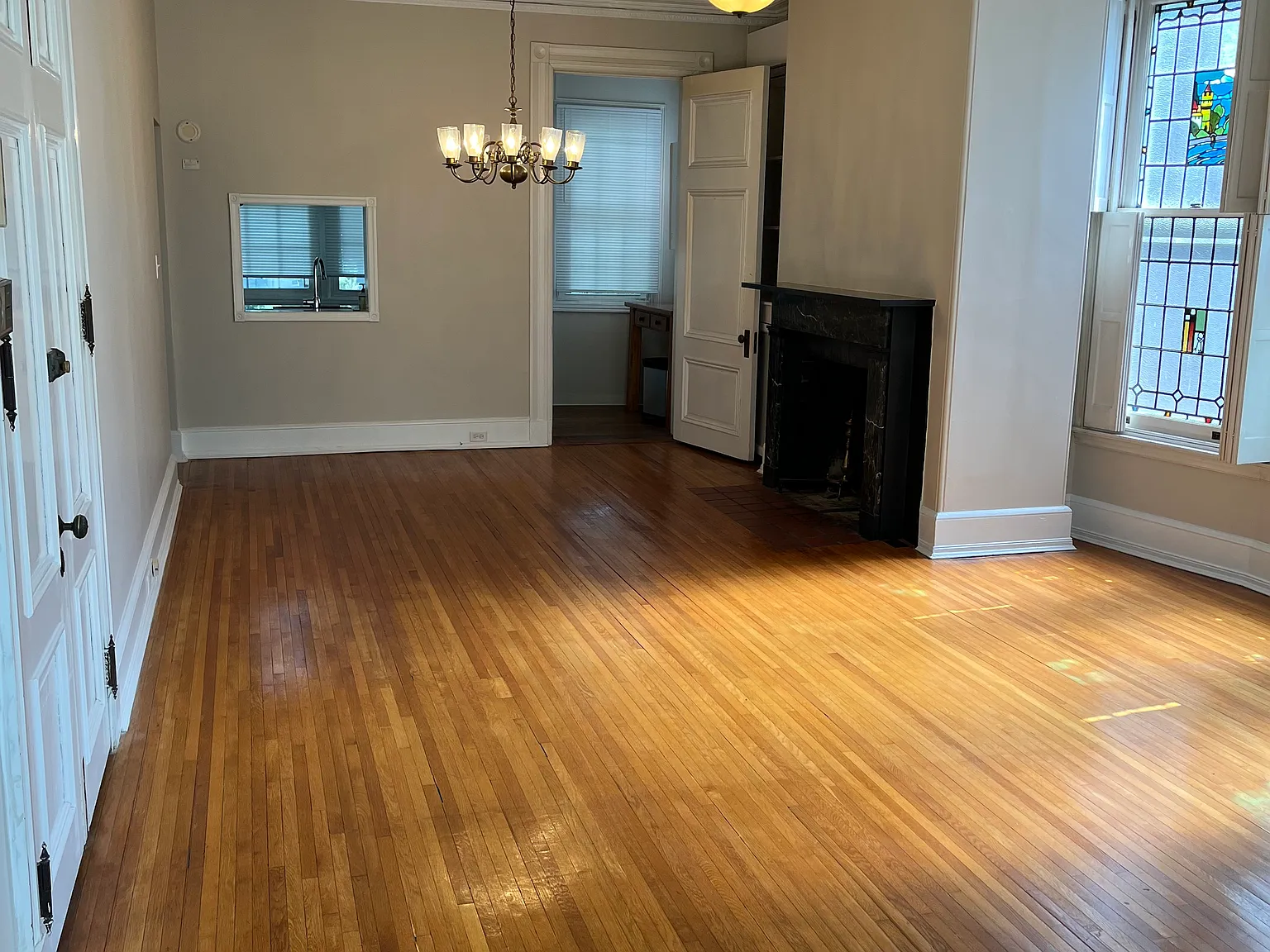 2 bed, 1000 sqft, $2,600 — Photo 2