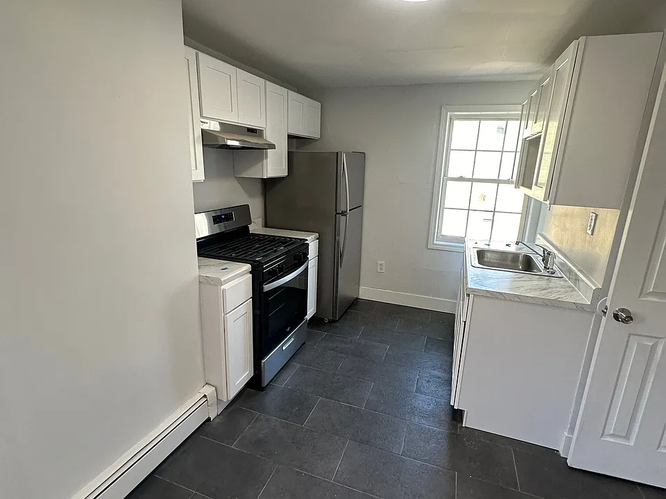 55 Thompson St #2L