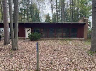 608 Terrace Dr, Houghton Lake, MI 48629