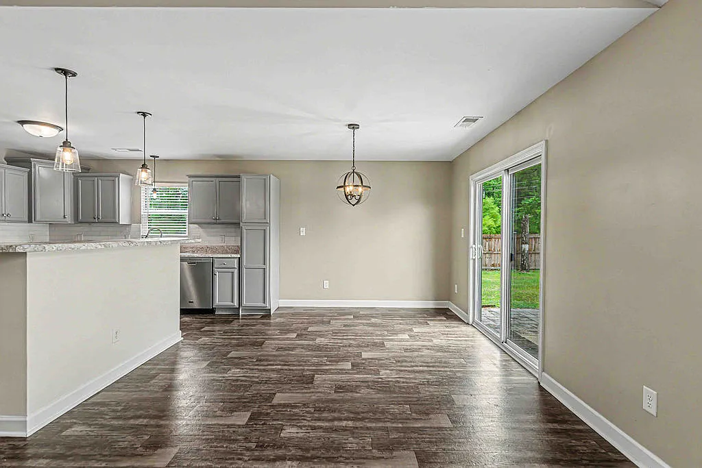 186 Peytons Ridge Drive - 1 — Photo 3