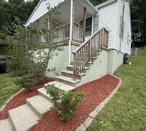 2nd image of 210 Highlawn Park Ave