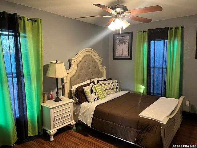 2 bed, 2.0 bath, 875 sqft, $1,450 — Photo 2