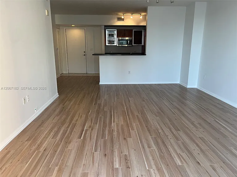 18800 NE 29th Ave #730 — Photo 8