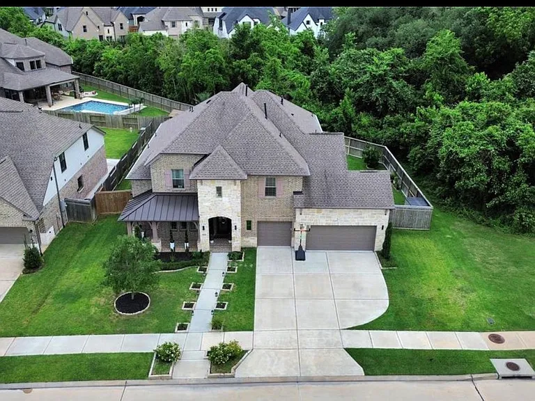8826 Forest Side Dr — Photo 27