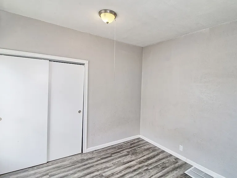 1144 Grand Ave — Photo 26