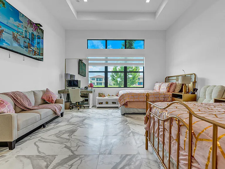 9524 Riverside Park Dr — Photo 14