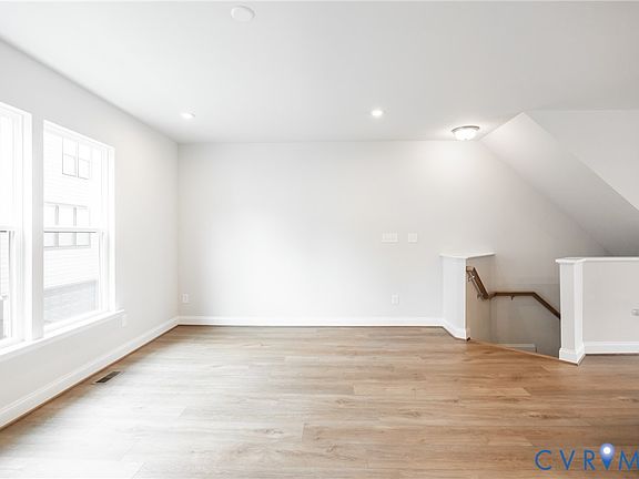 5th image of 4406 Dominion Forest Cir