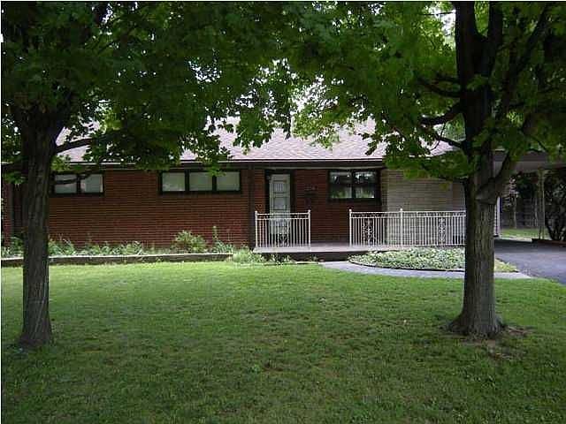 1st image of 2718 Maxon Dr