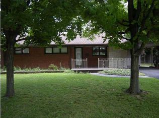 2718 Maxon Dr, Louisville, KY 40220