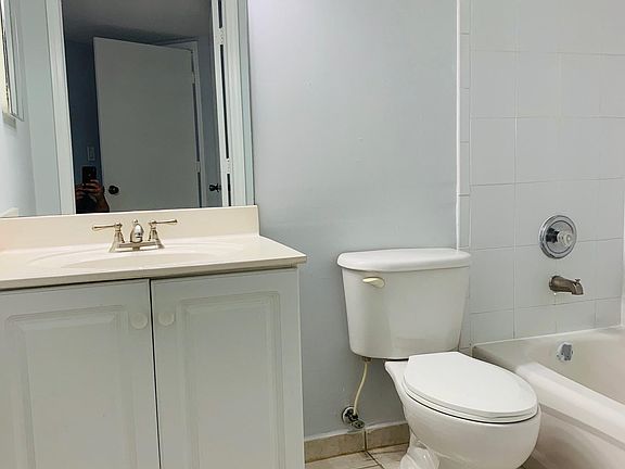 5th image of 7265 NW 173rd Dr APT 707