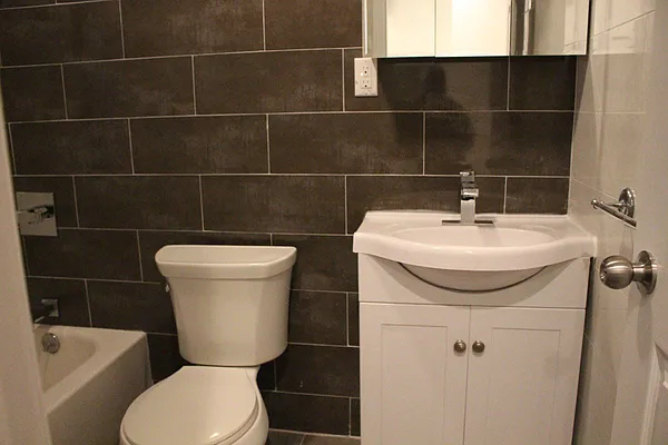 Rented by Bohemia Realty Group | media 32