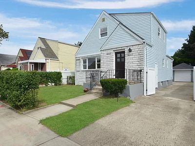 227-15 112th Rd, Queens Village, NY, 11429