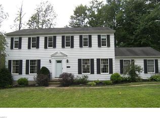 360 Chatham Dr, Aurora, OH