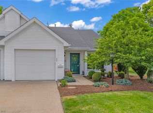 1049 Lake Meadow Ln, Brunswick, OH 44212