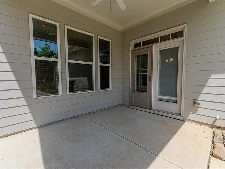 165 Mansfield Dr — Photo 26