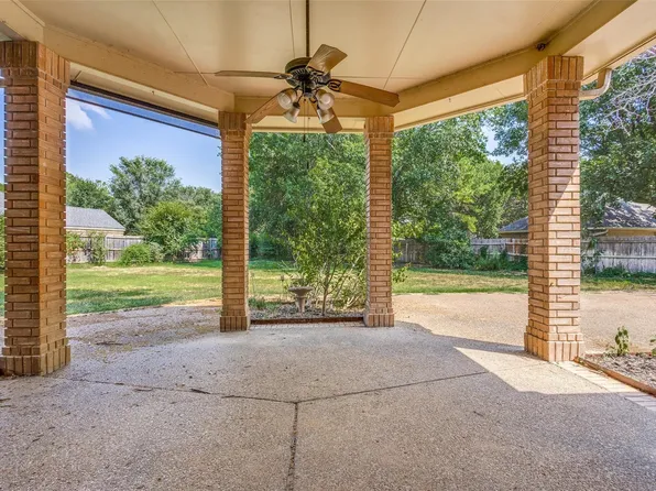300 Southridge Lakes Pkwy, Southlake, TX 76092