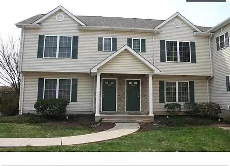 2 bed, 2.5 bath, 1120 sqft, $2,600 — Photo 2
