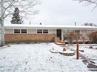 2309 S Van Eps Ave, Sioux Falls, SD 57105