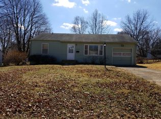 1003 NE 67th St, Gladstone, MO 64118