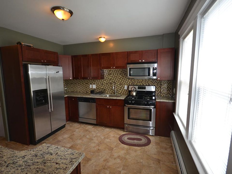 105 Radcliffe Ave, Providence, RI 02908 Zillow