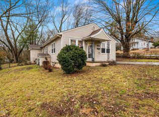 10 Fairview Ave, Athens, TN 37303